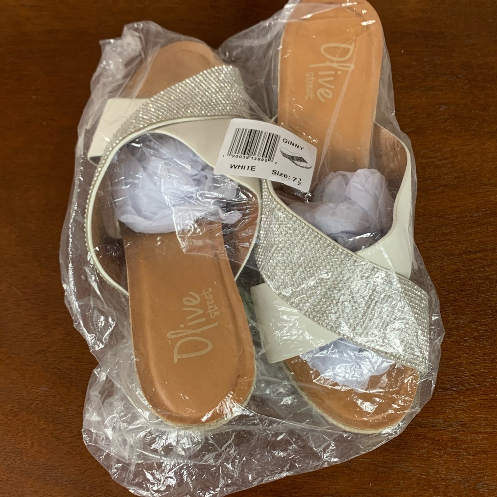 Olive Street White/Silver Sandals